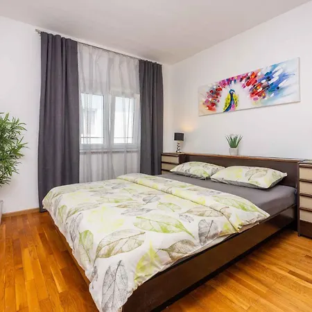 Lejlighed In 39356 *